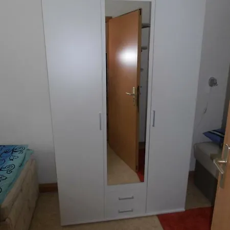 Gastewohnung 1 *